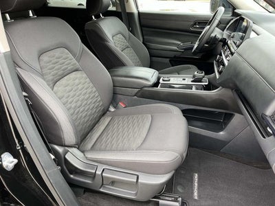 2025 Nissan Pathfinder SV 4WD