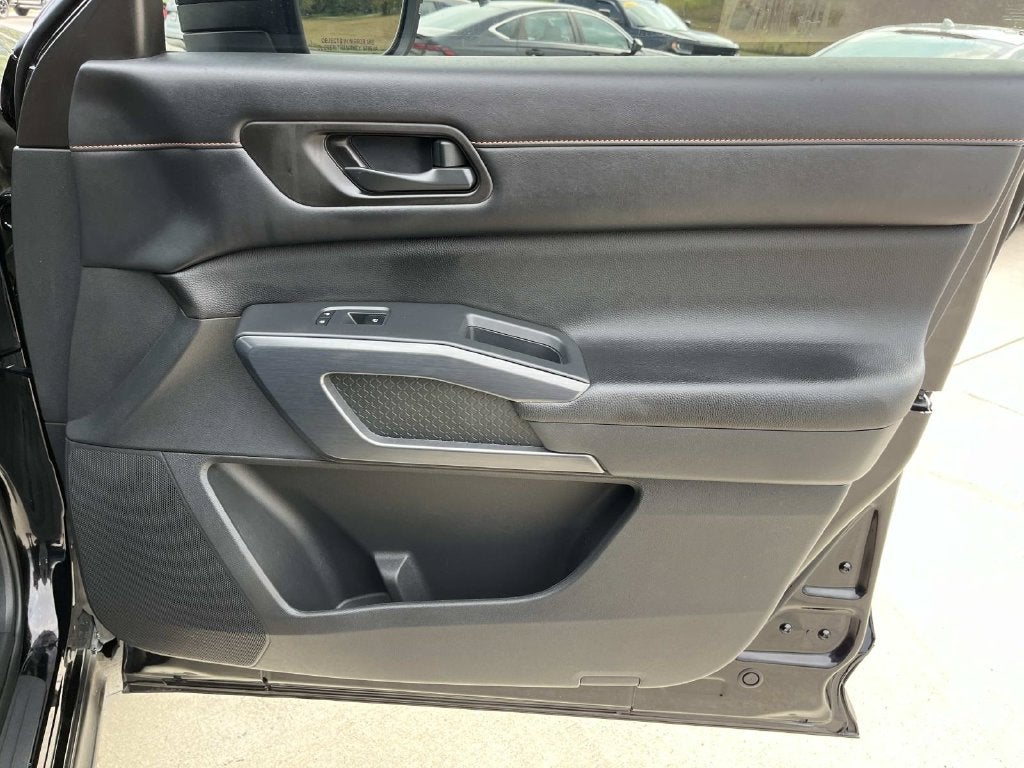 2024 Nissan Pathfinder Rock Creek 4WD