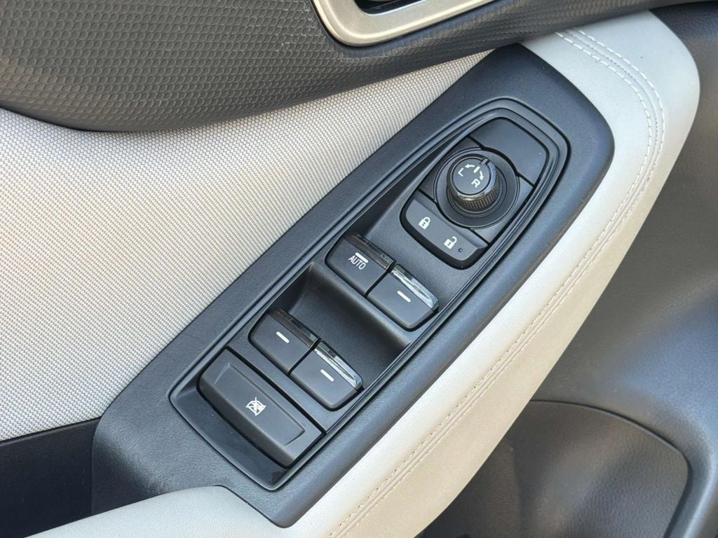 2023 Subaru Forester Base