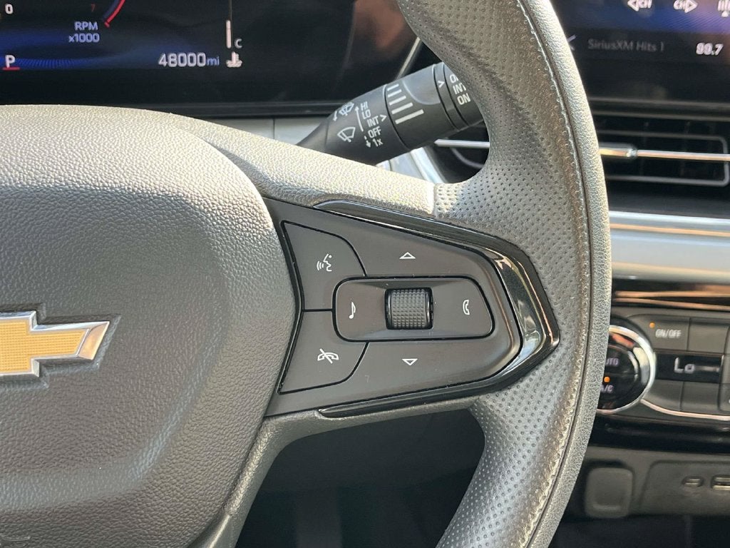 2025 Chevrolet Trax FWD LT