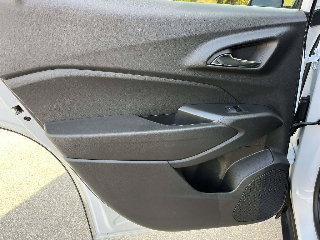 2025 Chevrolet Trax FWD LT