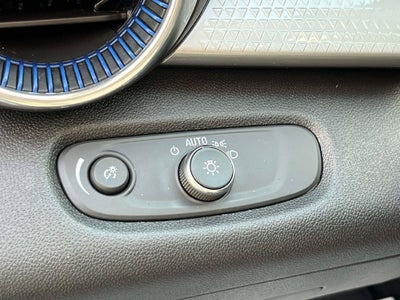 2025 Chevrolet Trax FWD LT