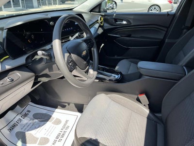 2025 Chevrolet Trax FWD LT