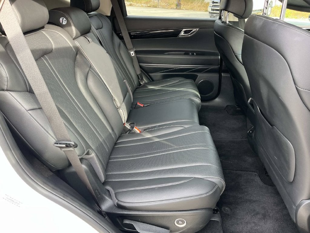 2025 Genesis GV80 2.5T Standard AWD