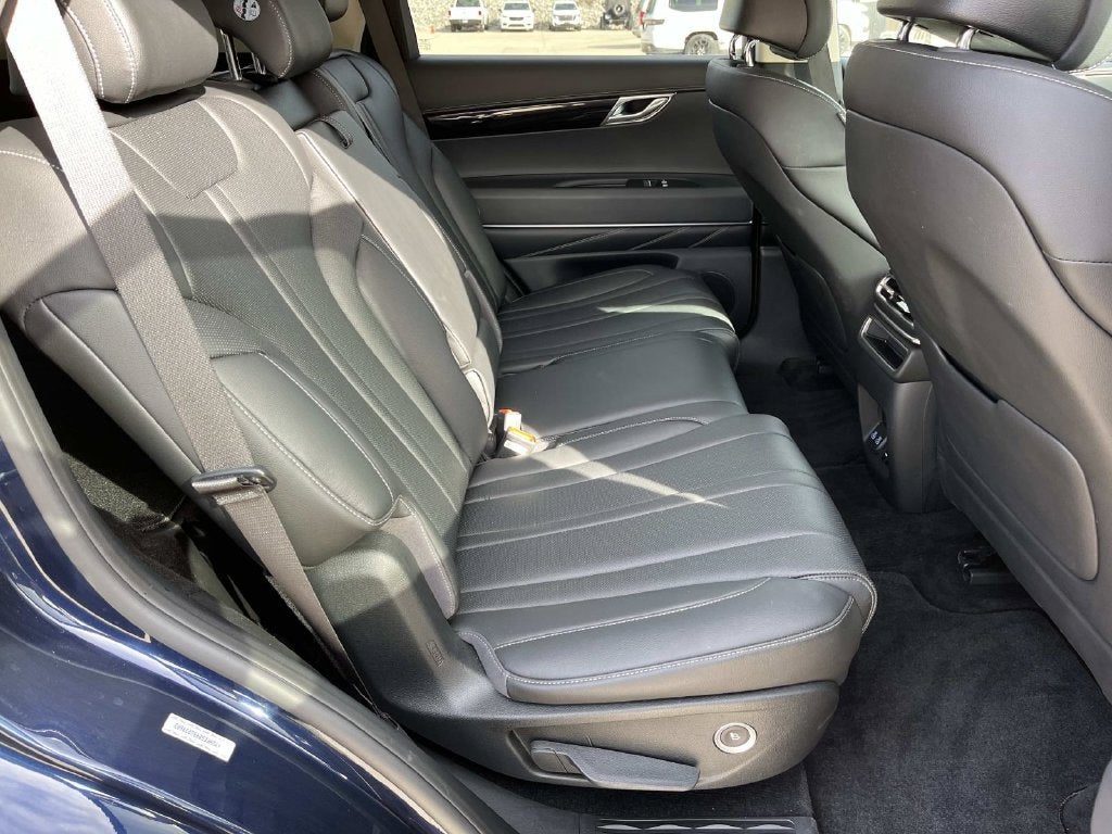 2025 Genesis GV80 2.5T Standard AWD