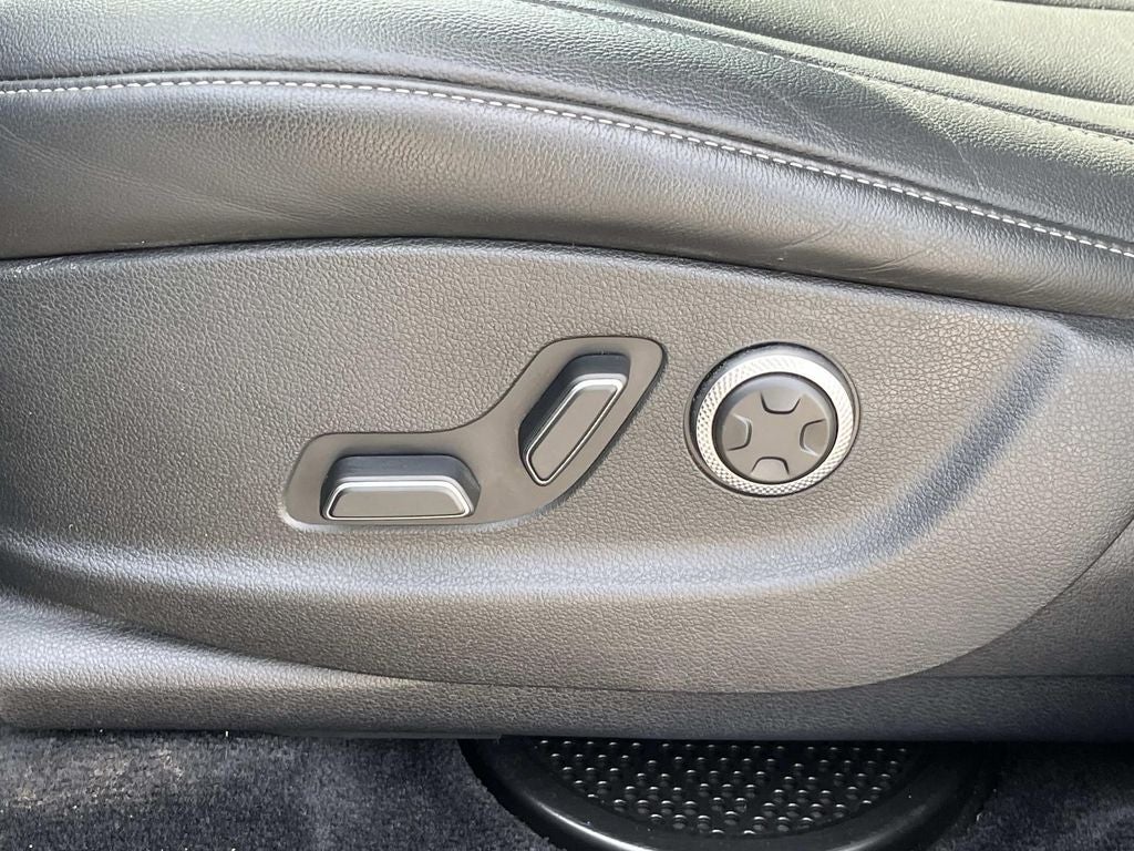 2025 Genesis GV80 2.5T Standard AWD