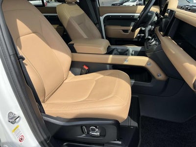 2025 Land Rover Defender 130 130 P400 X-Dynamic SE