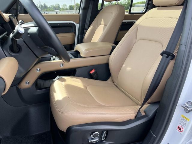 2025 Land Rover Defender 130 130 P400 X-Dynamic SE