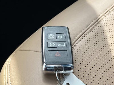 2025 Land Rover Defender 130 130 P400 X-Dynamic SE