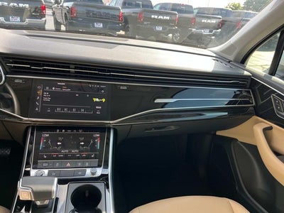 2022 Audi Q7 Premium Plus 55 TFSI quattro Tiptronic