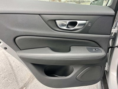 2025 Volvo V60 Cross Country Plus, B5 AWD Gas (mild hybrid)