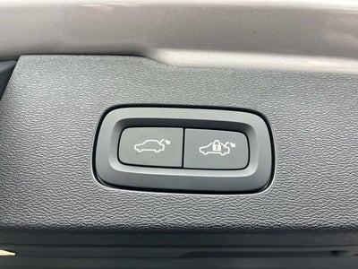 2025 Volvo V60 Cross Country Plus, B5 AWD Gas (mild hybrid)