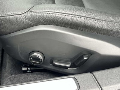 2025 Volvo V60 Cross Country Plus, B5 AWD Gas (mild hybrid)