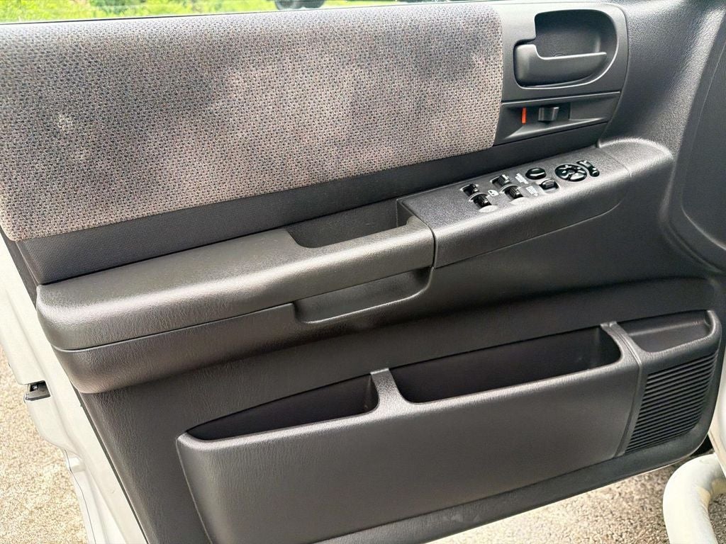 2001 Dodge Dakota Sport