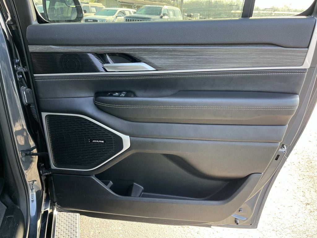 2024 Jeep Wagoneer L Series III