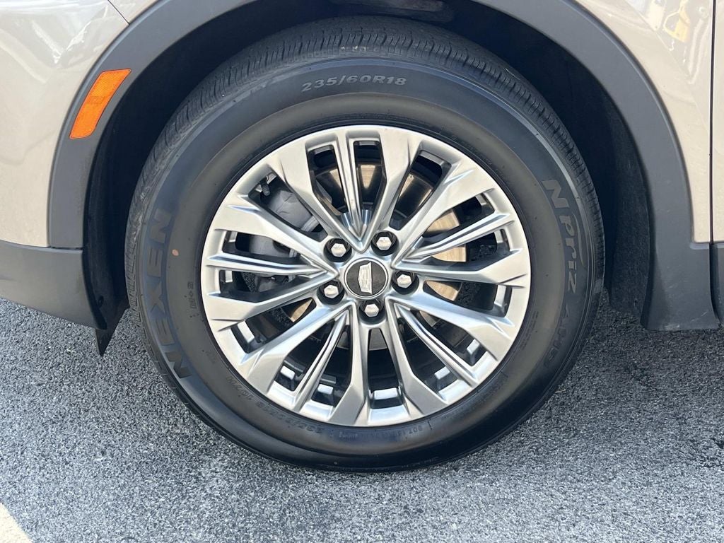 2024 Cadillac XT4 Premium Luxury