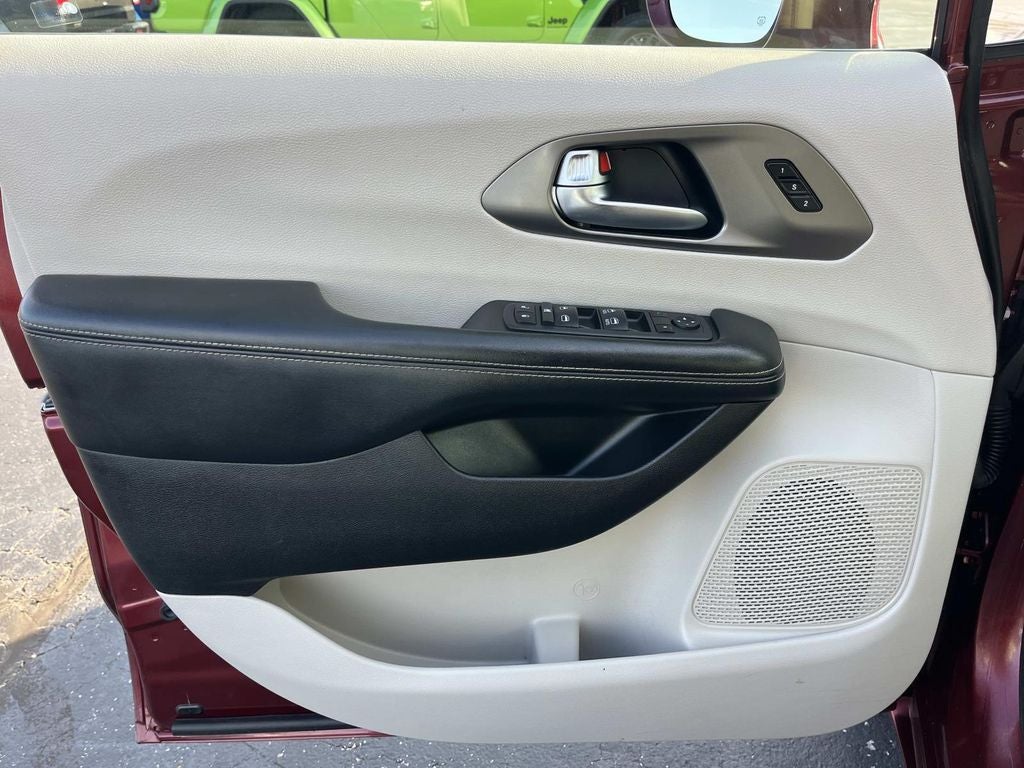 2021 Chrysler Pacifica Touring L