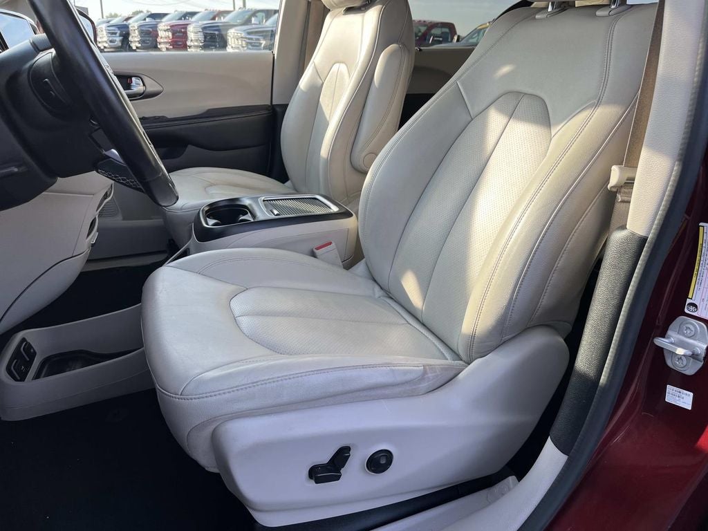 2021 Chrysler Pacifica Touring L