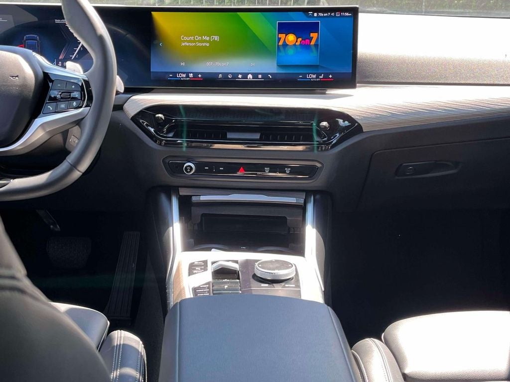 2025 BMW 3 Series 330i