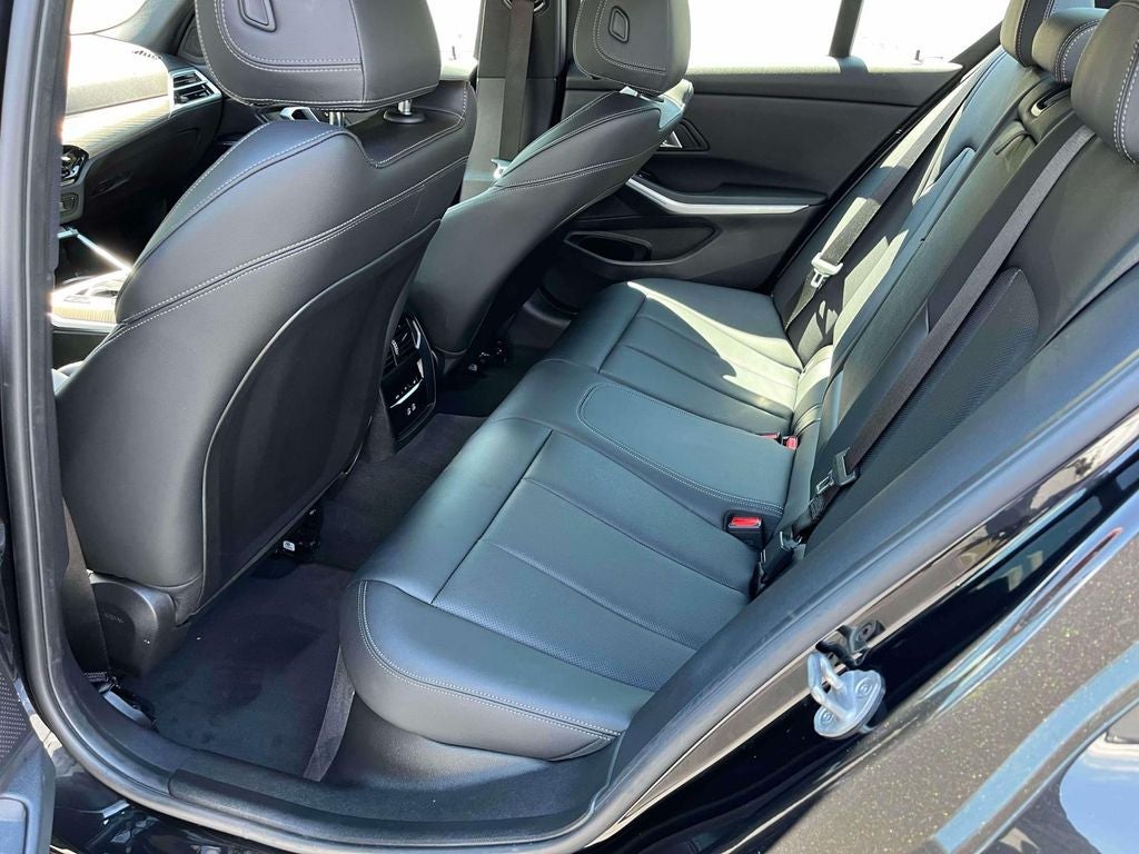 2025 BMW 3 Series 330i