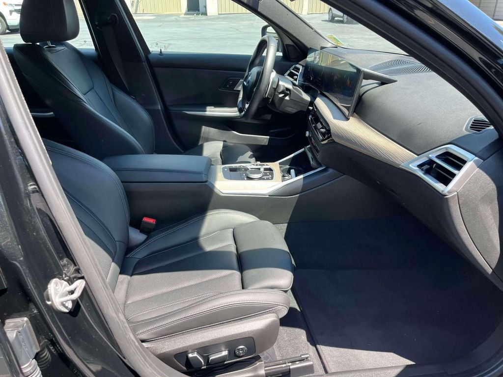 2025 BMW 3 Series 330i