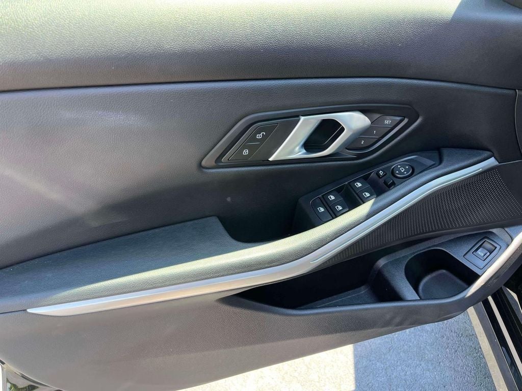 2025 BMW 3 Series 330i