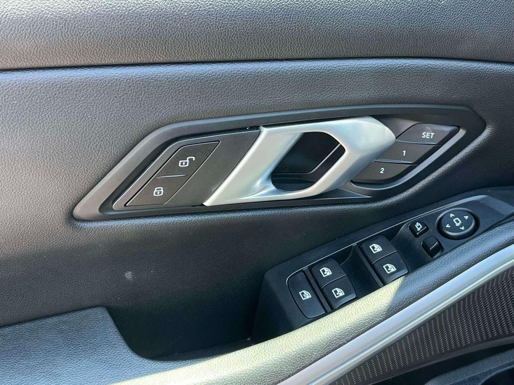 2025 BMW 3 Series 330i