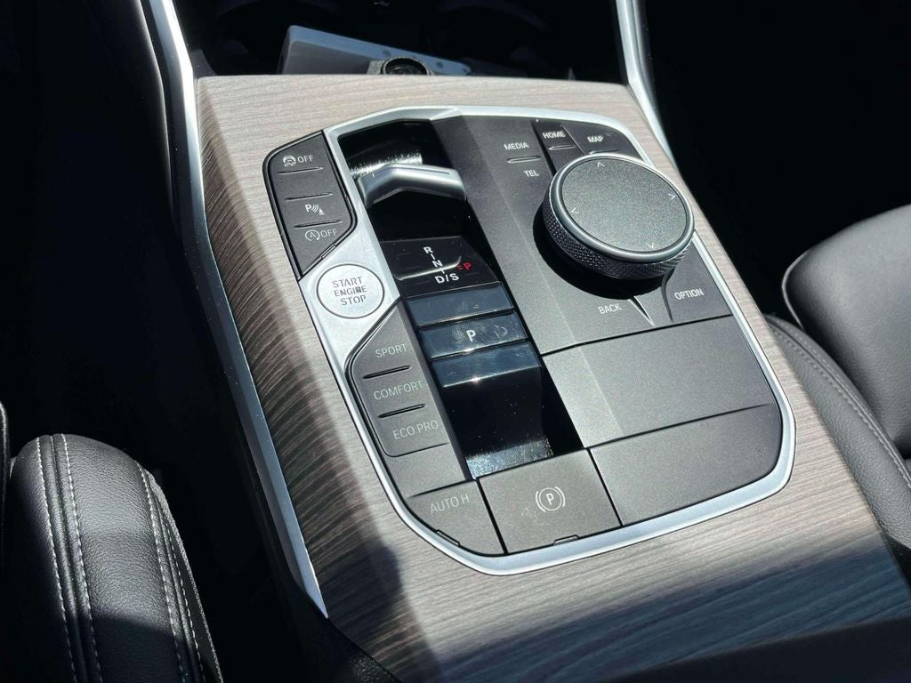 2025 BMW 3 Series 330i
