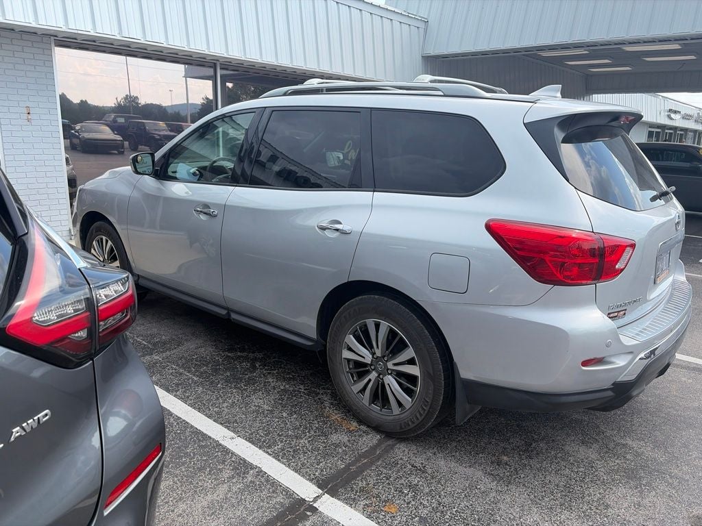 2020 Nissan Pathfinder S