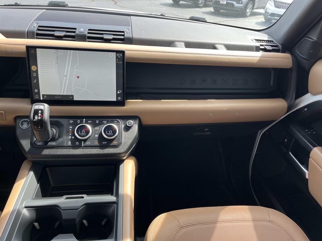 2025 Land Rover Defender 130 X-Dynamic SE