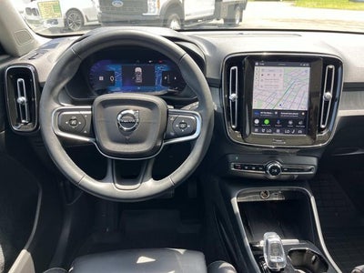 2023 Volvo XC40 B5 Plus Bright Theme