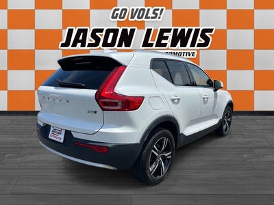 2023 Volvo XC40 B5 Plus Bright Theme