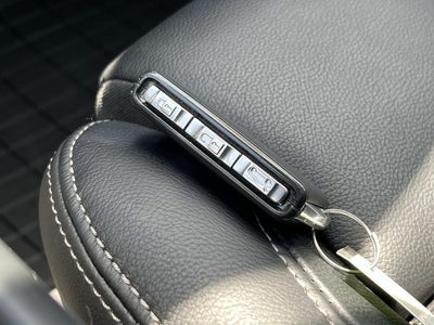 2023 Volvo XC40 B5 Plus Bright Theme