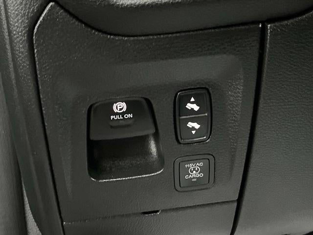 2025 RAM 1500 Laramie 4x4 Crew Cab 5'7" Box