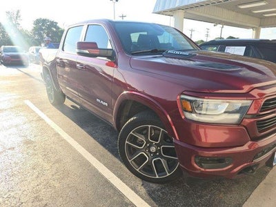 2019 RAM 1500 Laramie 4x4 Crew Cab 5'7" Box