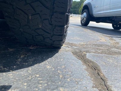 2019 RAM 1500 Laramie 4x4 Crew Cab 5'7" Box