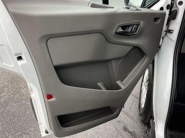2023 Ford Transit Passenger Wagon T-350 148" Med Roof XLT RWD