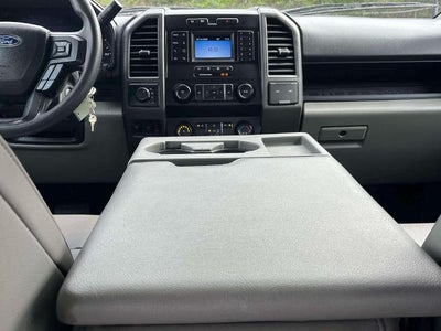 2022 Ford Super Duty F-450 DRW XL 4WD Crew Cab 179" WB 60" CA