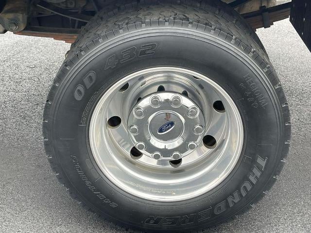 2008 Ford Super Duty F-550 DRW 2WD Crew Cab 176" WB 60" CA Lariat