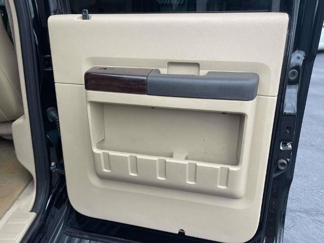 2008 Ford Super Duty F-550 DRW 2WD Crew Cab 176" WB 60" CA Lariat