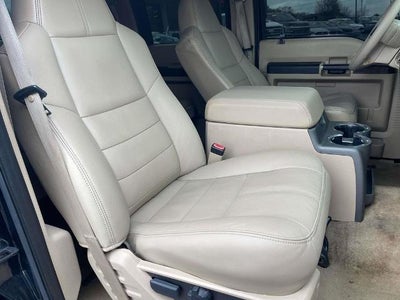2008 Ford Super Duty F-550 DRW 2WD Crew Cab 176" WB 60" CA Lariat