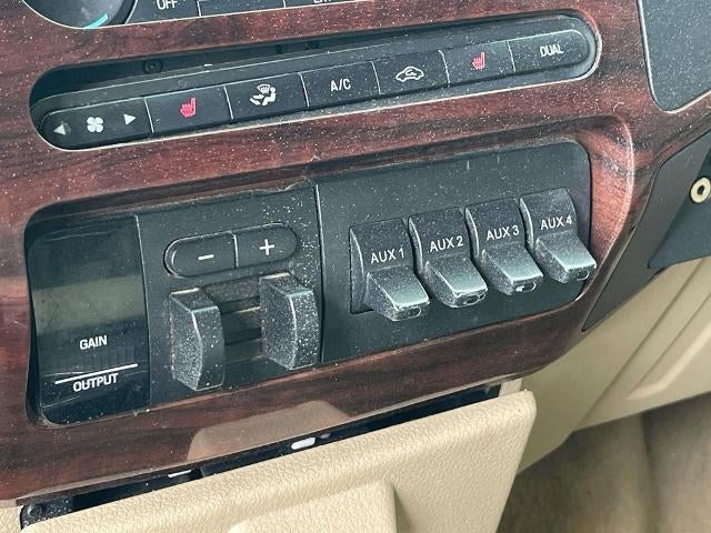 2008 Ford Super Duty F-550 DRW 2WD Crew Cab 176" WB 60" CA Lariat