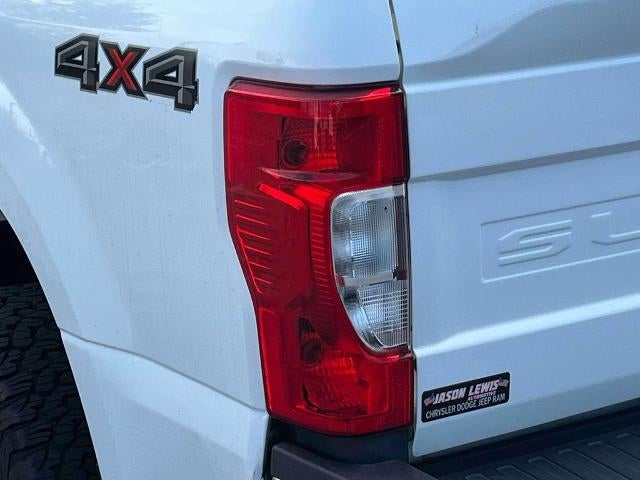 2017 Ford Super Duty F-350 SRW XL 4WD Crew Cab 6.75' Box