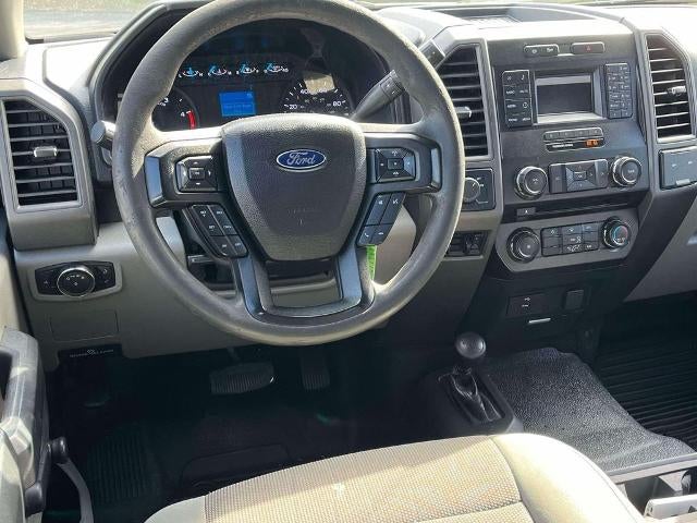 2017 Ford Super Duty F-350 SRW XL 4WD Crew Cab 6.75' Box