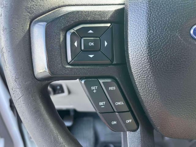 2017 Ford Super Duty F-350 SRW XL 4WD Crew Cab 6.75' Box