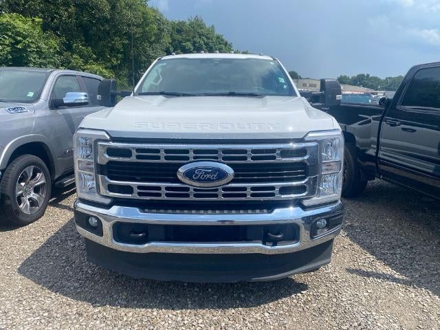 2026 Ford Super Duty F-350 DRW XLT 4WD Crew Cab 8' Box