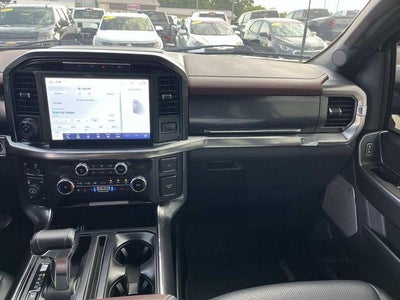 2022 Ford F-150 LARIAT 4WD SuperCrew 5.5' Box