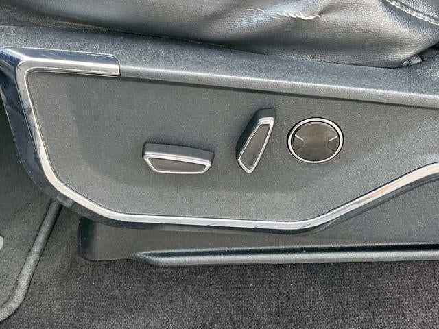 2021 Ford F-150 LARIAT 4WD SuperCrew 5.5' Box