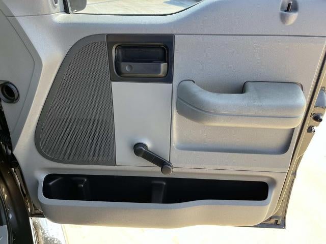 2006 Ford F-150 2WD Regular Cab Styleside 6-1/2 Ft Box STX