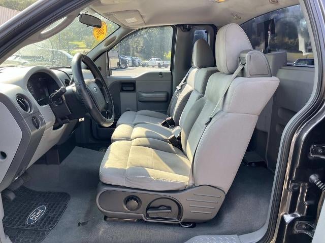 2006 Ford F-150 2WD Regular Cab Styleside 6-1/2 Ft Box STX